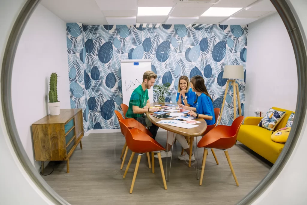 employees working in flexible office spaces 